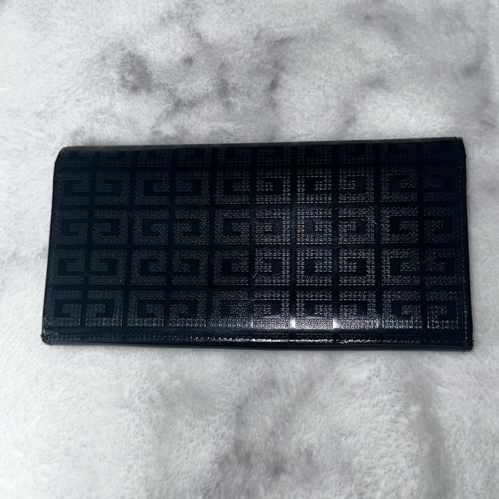 Black Givenchy Kisslock Wallet! - Picture 3 of 8